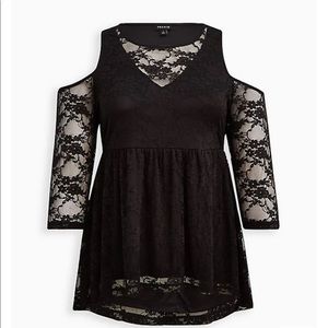 BABYDOLL STRETCH LACE COLD SHOULDER TOP